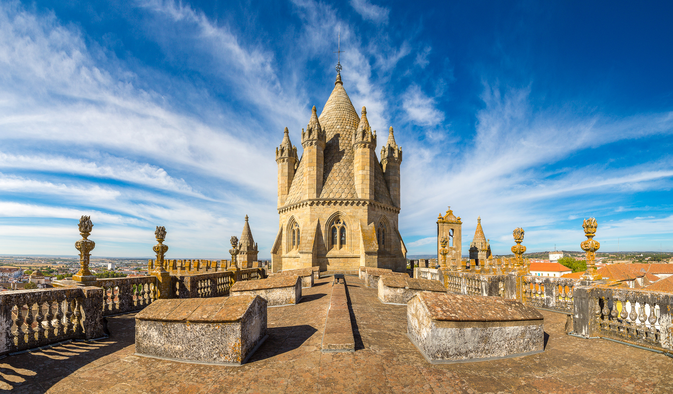 Foto: Catedral de Évora, Portugal. (iStock)