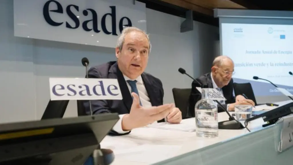 El ministro de Industria, Jordi Hereu, en mayo de 2024 en un acto organizado por el ESADE, la universidad privada en la que estudió Administración y Dirección de Empresas.