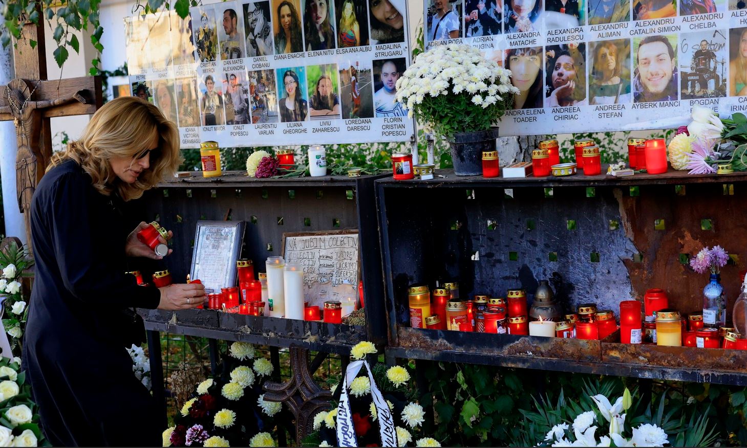 Foto: Conmemoración de la tragedia del Colectiv. (EFE EPA ROBERT GHEMENT)
