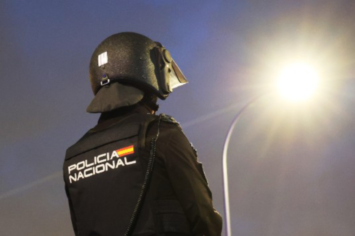 Un agente de la Policía Nacional.