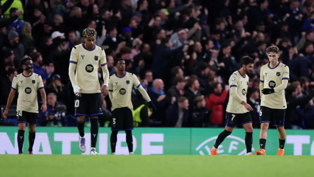 Los jugadores del Barça, cabizbajos tras el segundo gol del Chelsea