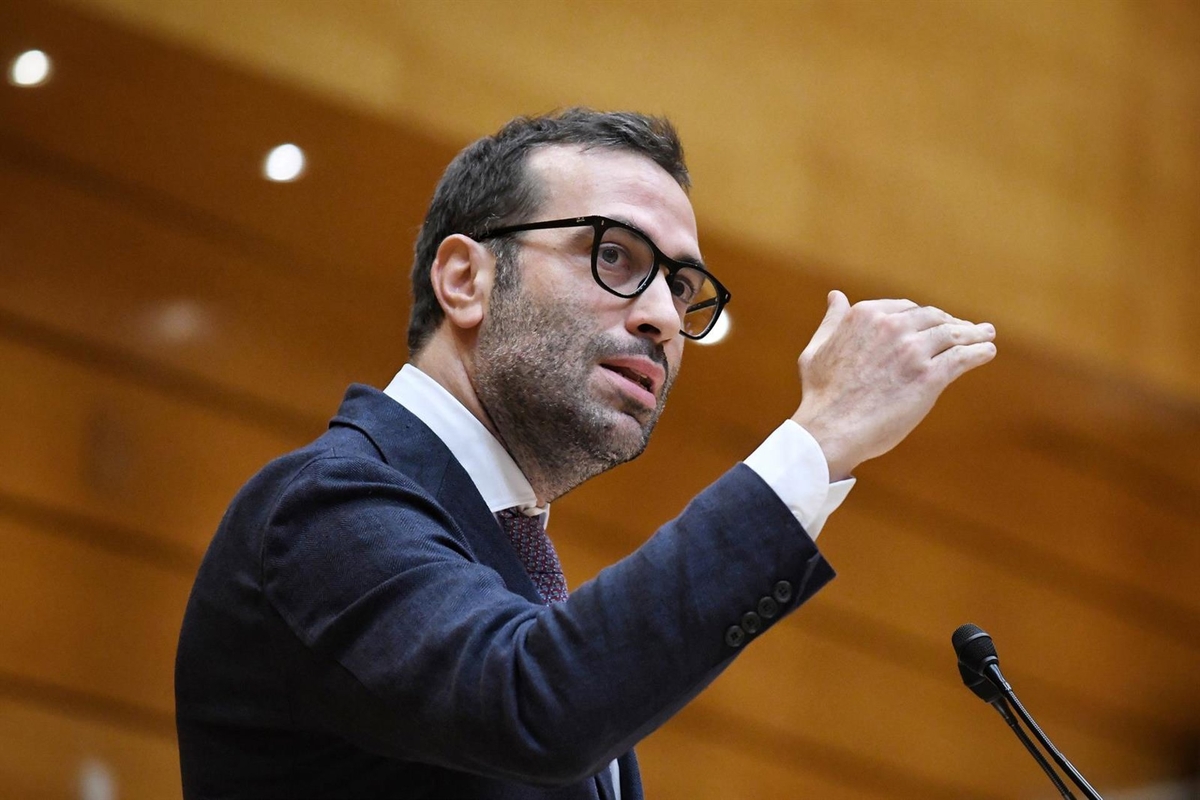 El ministro de Economía, Comercio