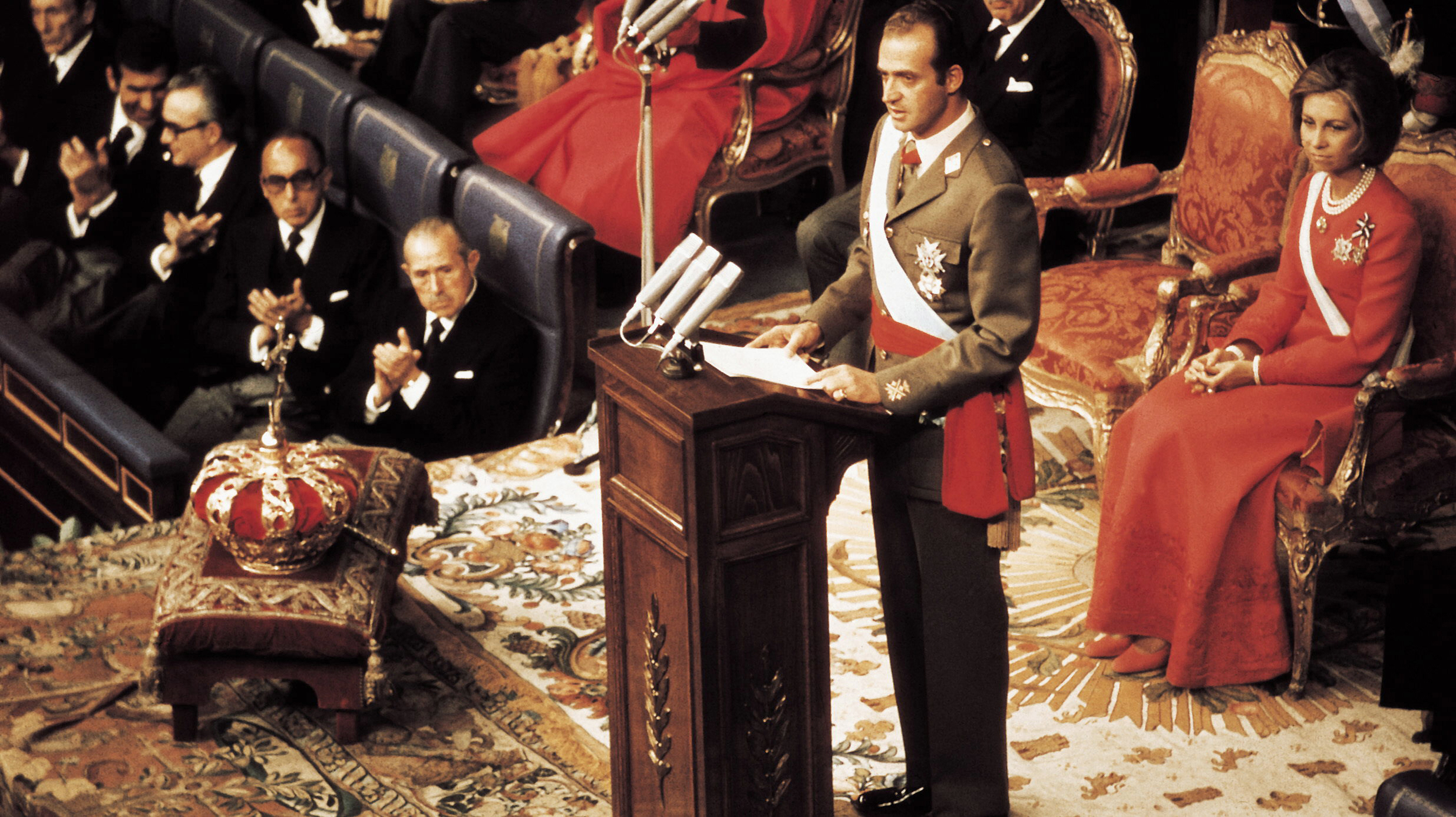 Juan Carlos I habla ante las cortes