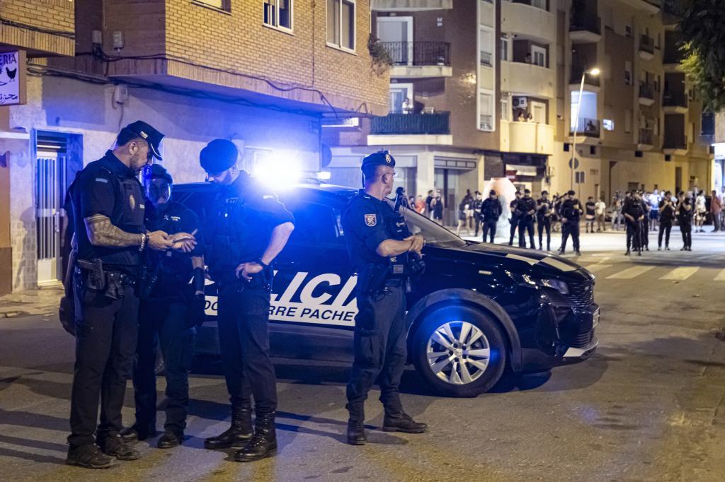Despliegue policial frente a las protestas contra la inmigración en Torre Pacheco