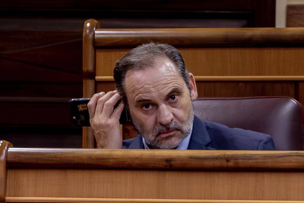 José Luis Ábalos, en su escaño en el Congreso de los Diputados.