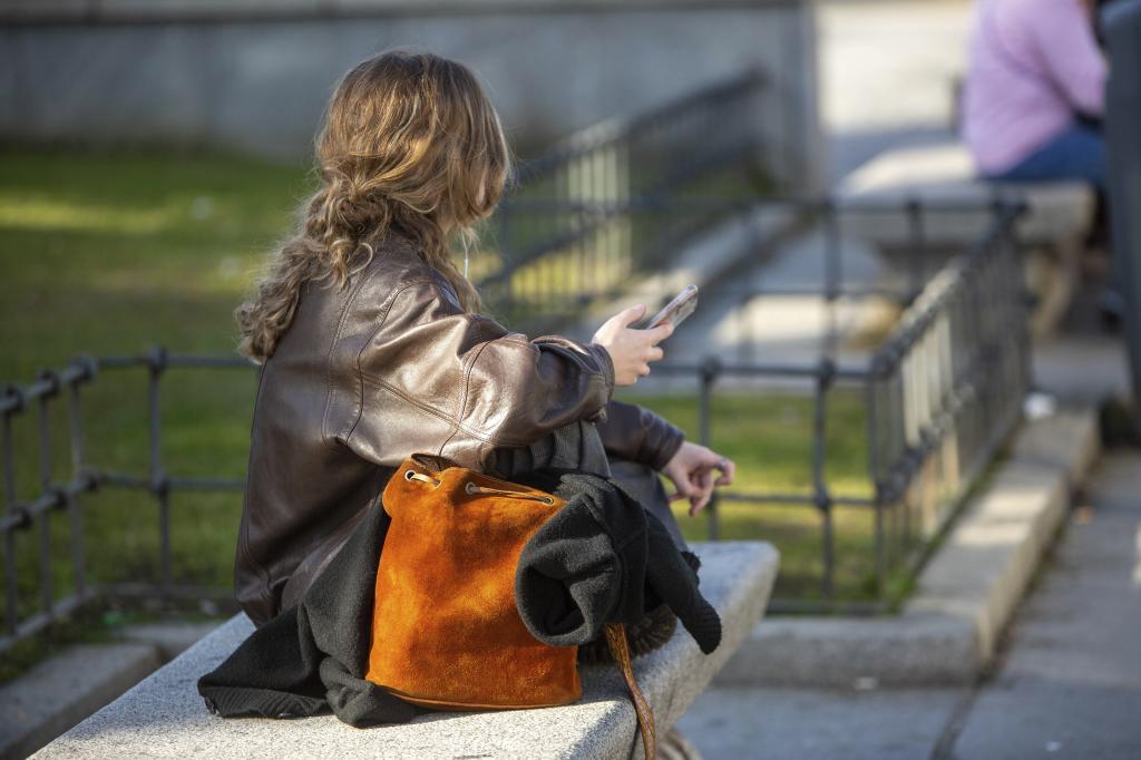 El 87,5% de los jóvenes españoles ha sentido soledad no deseada en el último año