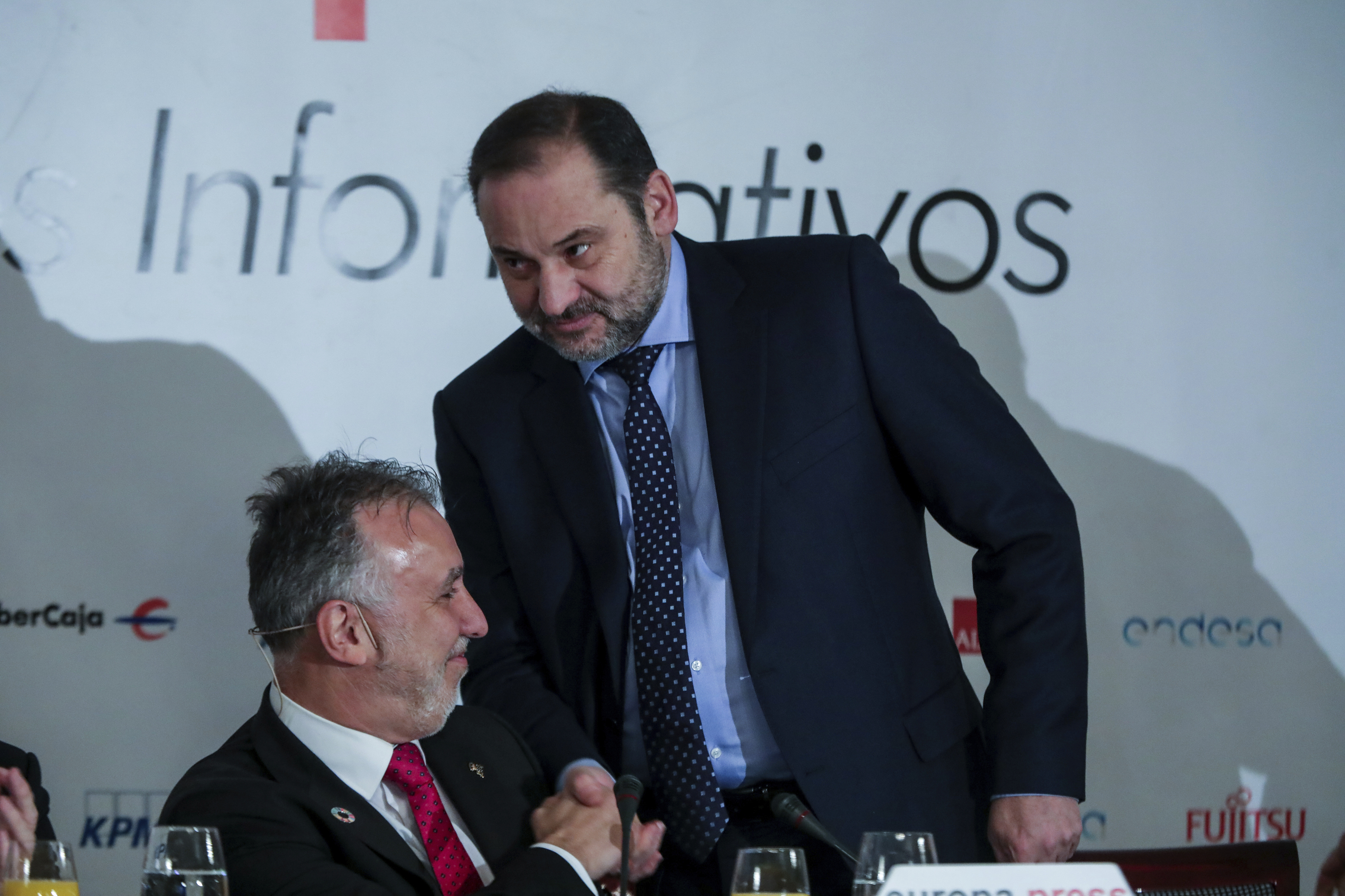 Ángel Víctor Torres con José Luis Ábalos, en 2019.