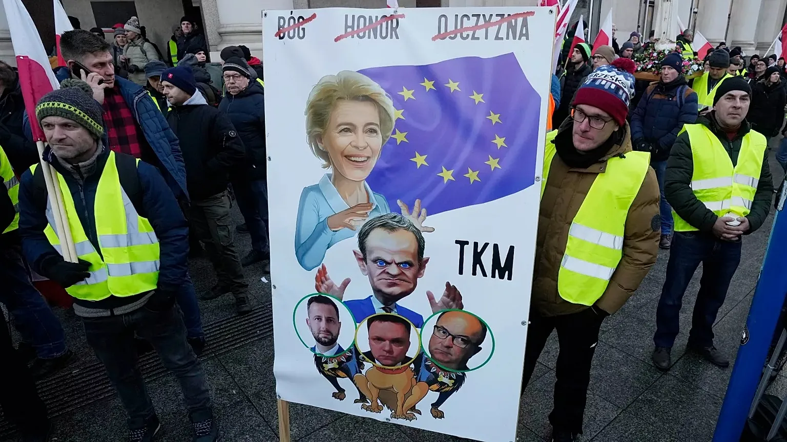 Farmers in Poland protest outside EU Commission offices against the planned trade agreement between the EU and South American countries.