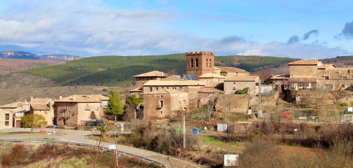 Foto: Panorámica de un pequeño enclave medieval situado entre Aragón y Navarra. (Blog de J. Alfonso López)