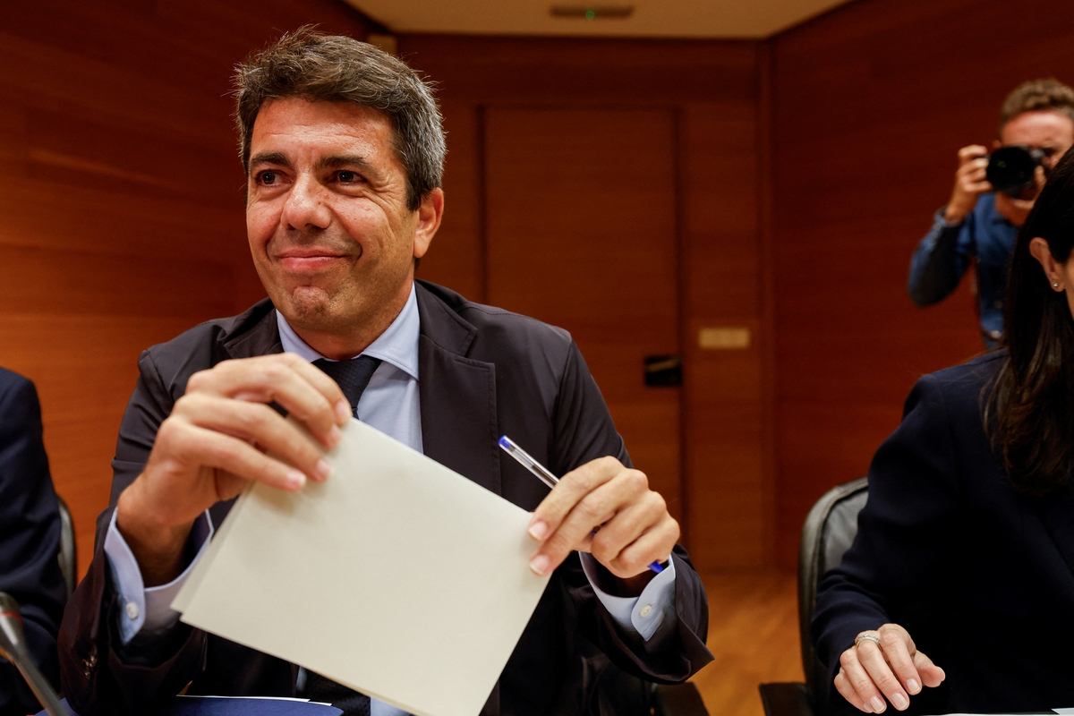 El presidente en funciones de