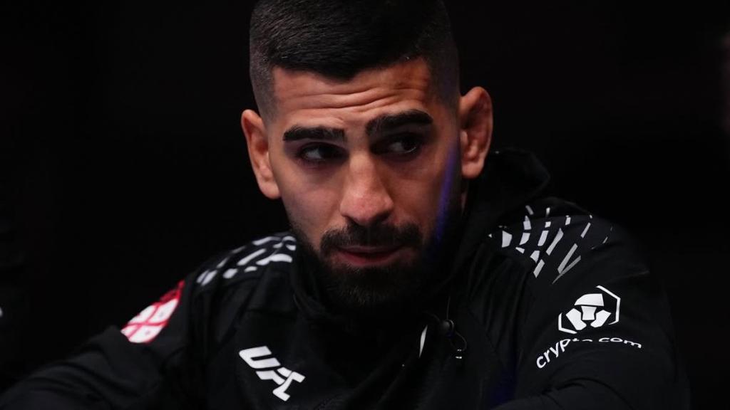 Ilia Topuria, en la esquina de su hermano Aleksandre en el UFC Qatar