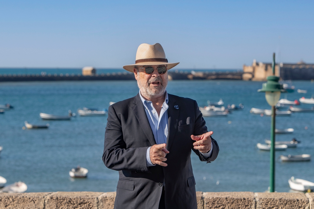 El actor Antonio Resines posa