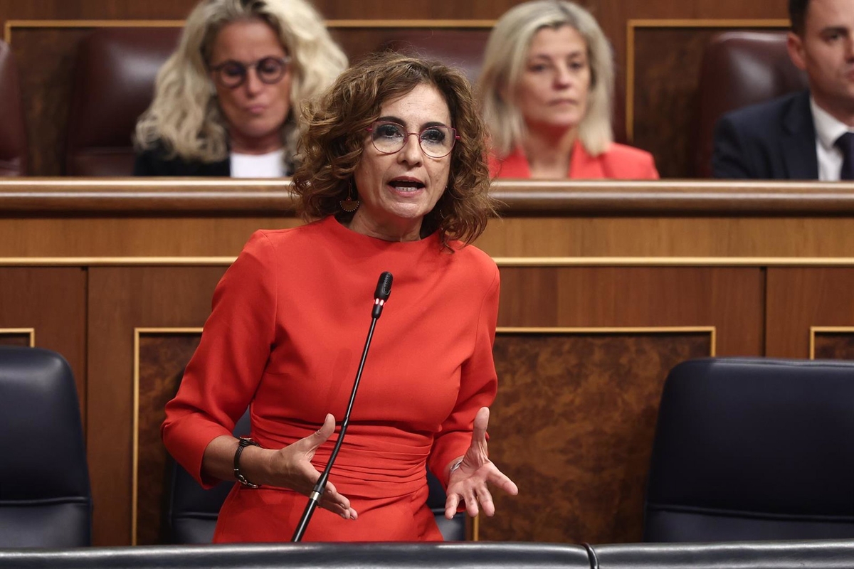 La vicepresidenta primera y ministra