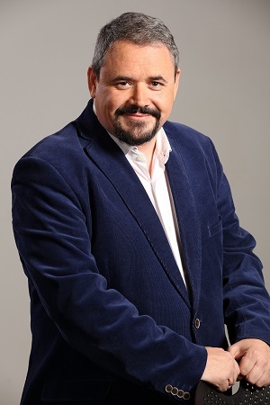 Antonio Hernández.