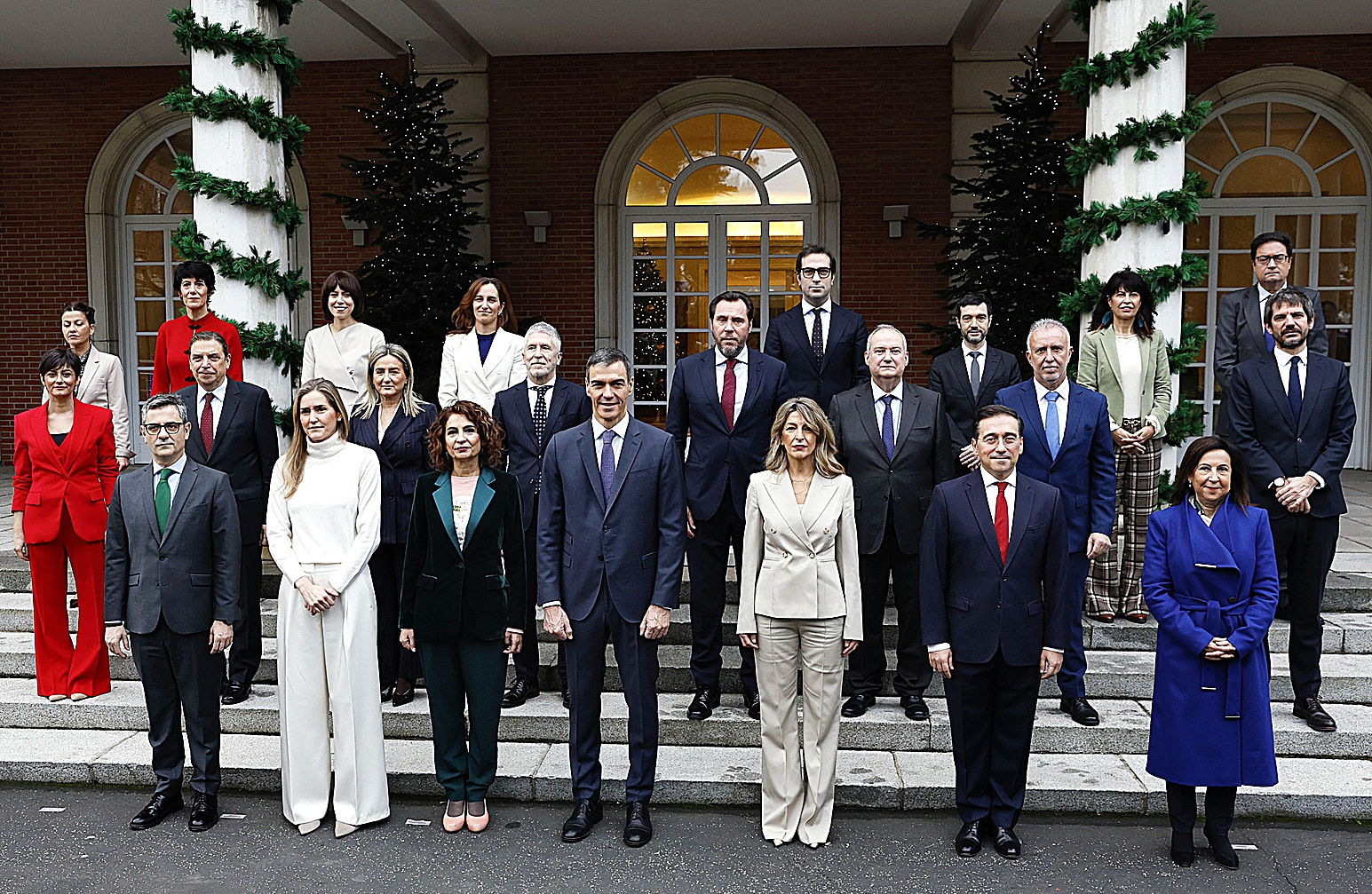Foto del nuevo Consejo de Ministros, con la incorporación de Milagros Tolón como titular de Educación, Formación Profesional y Deportes .