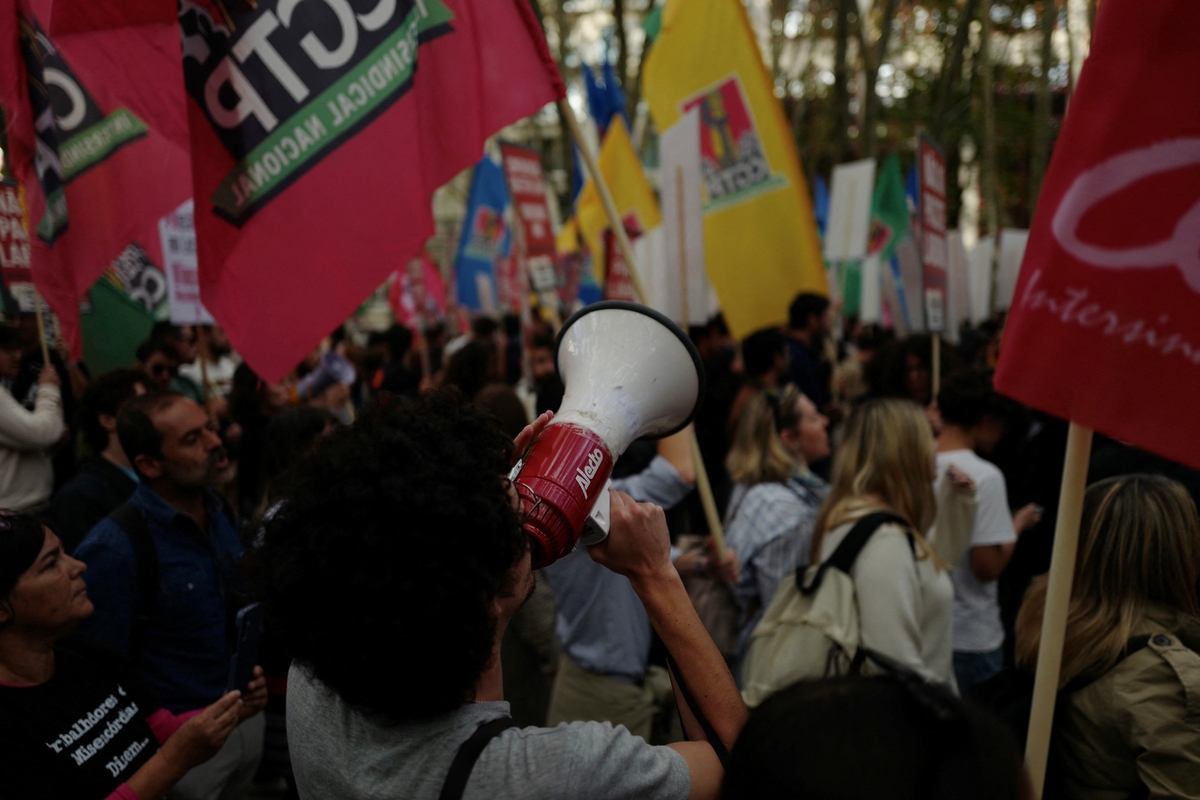 Manifestantes en una protesta laboral