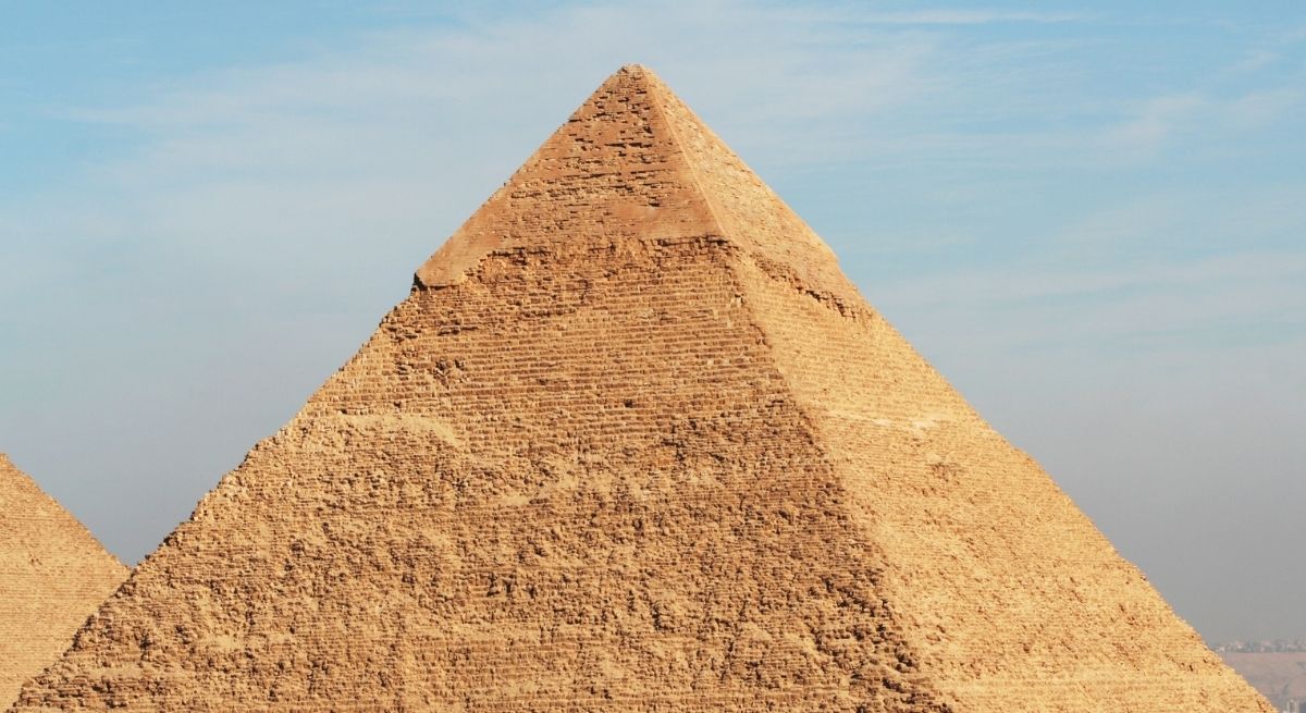 Arqueólogos encontraron una "anomalía" cerca de las pirámides que podría revelar un antiguo y desconocido portal