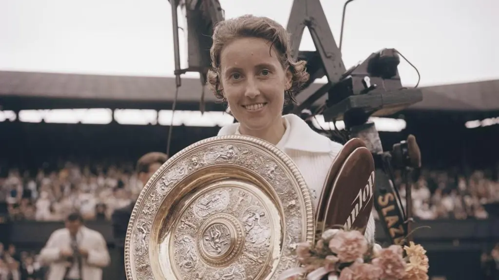 Angela Mortimer-Barret, en Wimbledon.