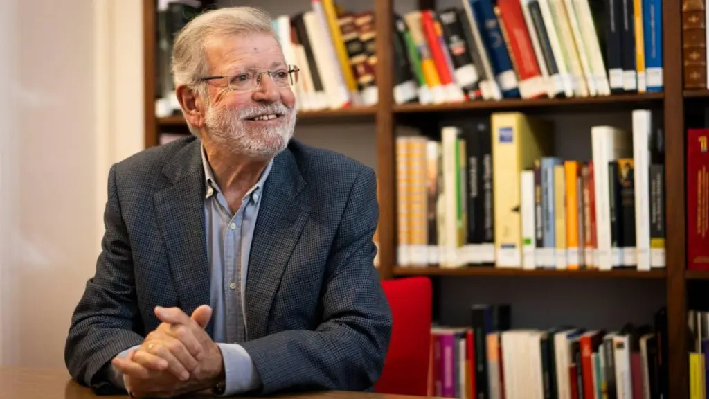 El expresidente de la Junta de Extremadura Juan Carlos Rodríguez Ibarra, durante la entrevista con EL ESPAÑOL.