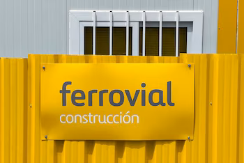 El logo de Ferrovial en