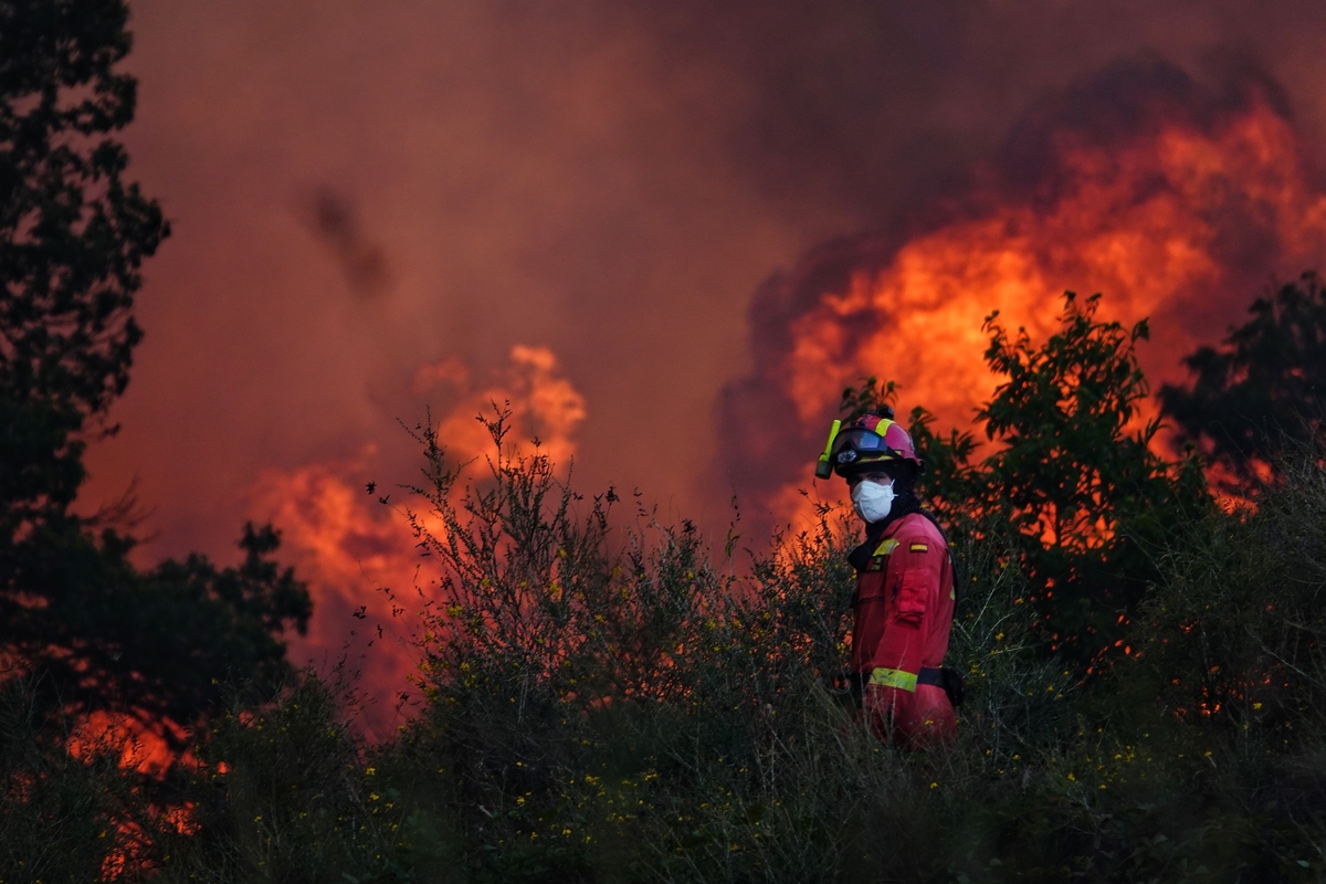 Varios servicios de emergencia tratan