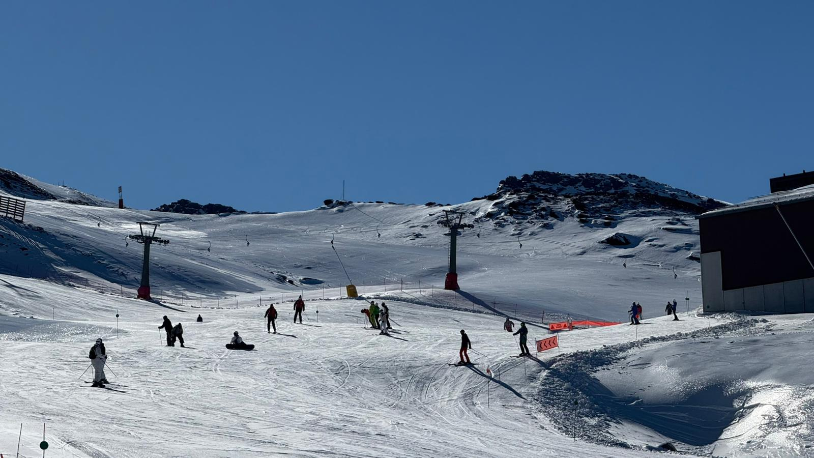 Vista de la estación de esquí de Sierra Nevada, ayer sábado.