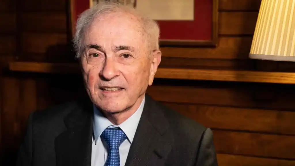 José Manuel Otero Novas fue ministro de Educaciòn y Presidencia en los gobiernos de UCD.
