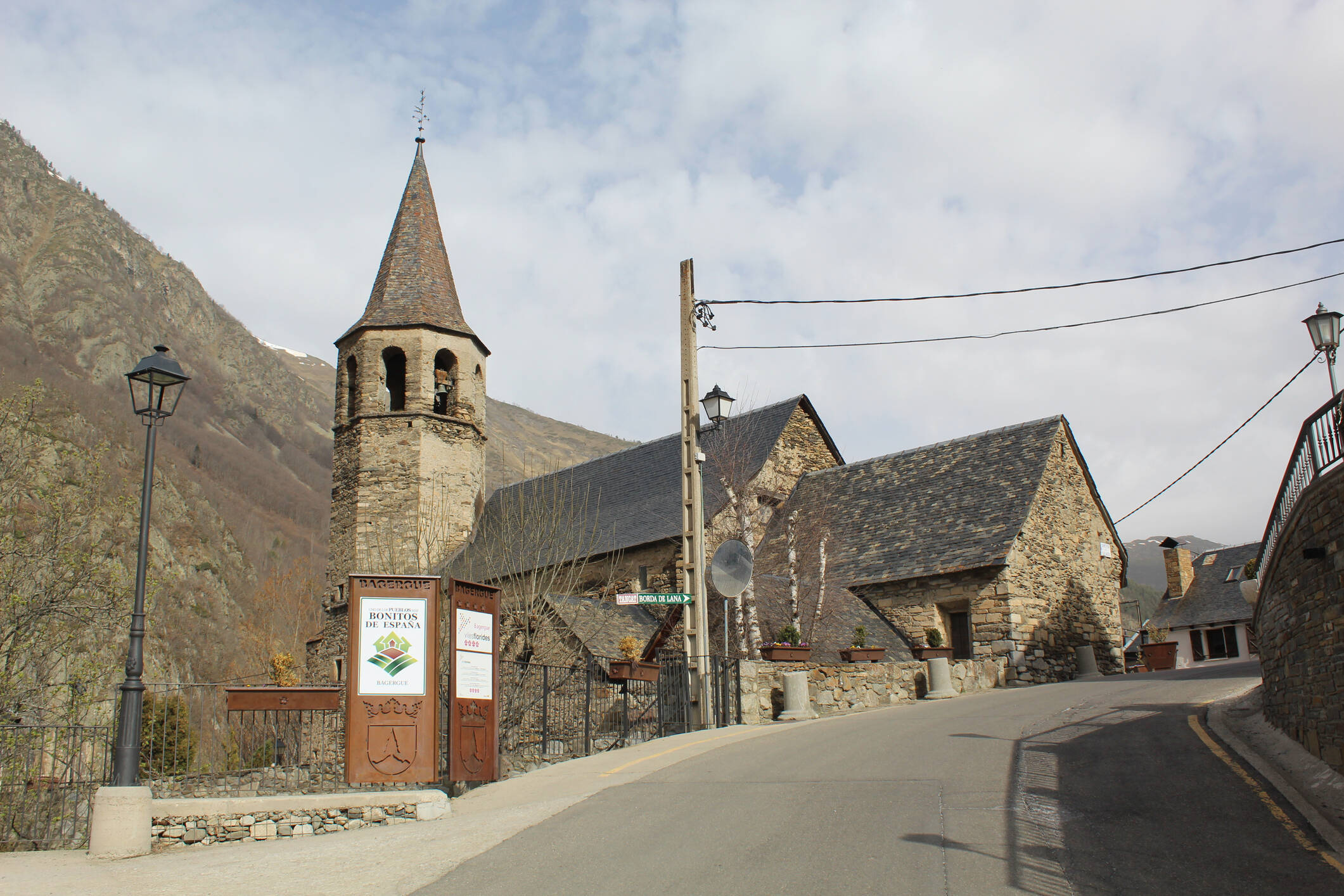 Foto: Iglesia de San Félix en Bagergue, Valle de Aran, España. (istock)