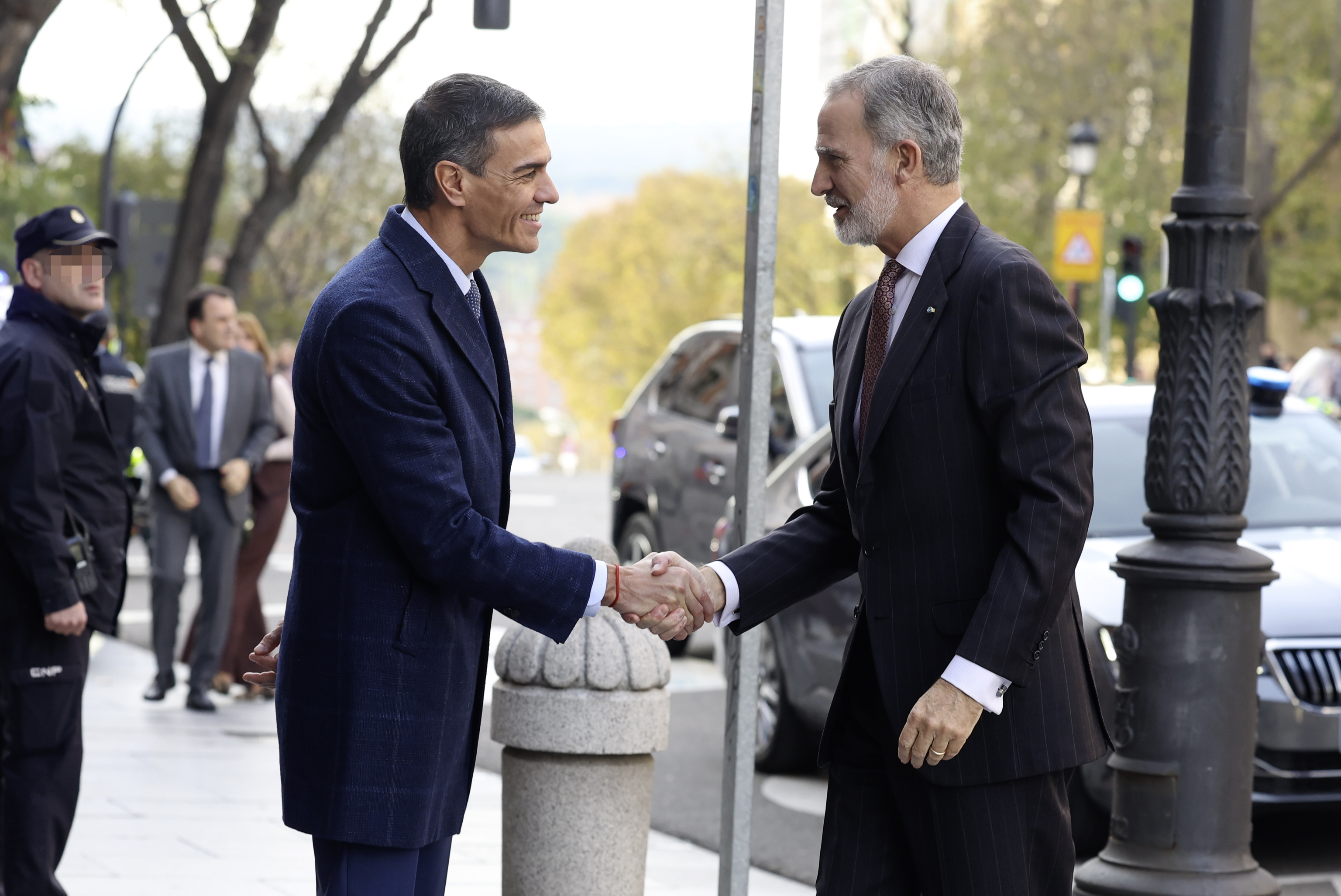 El presidente del Gobierno recibe al Rey en el Consejo de Estado