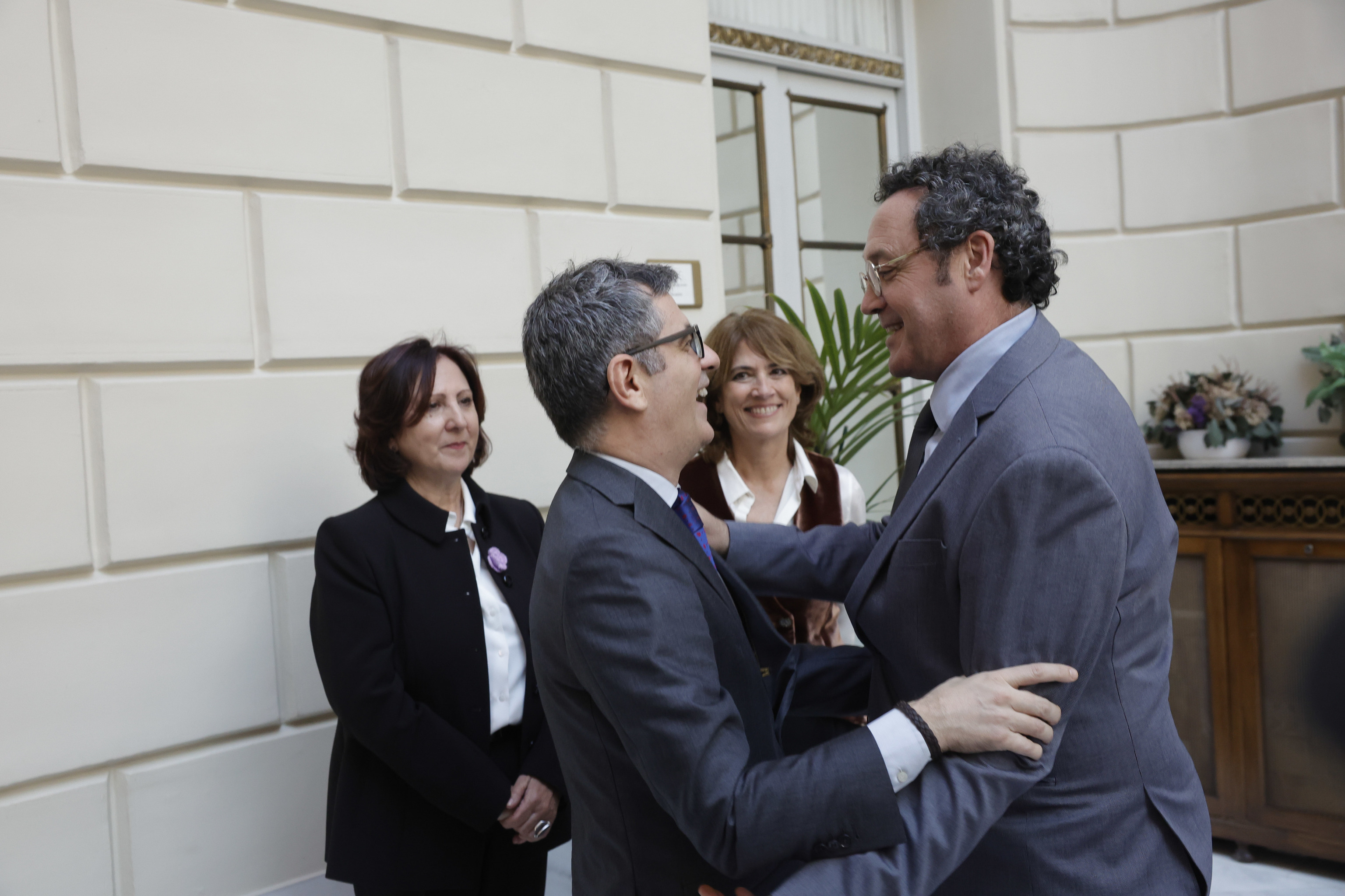 El ex fiscal general del Estado, Álvaro García Ortiz, en la toma de posesión de su sucesora junto al ministro de Justicia, Félix Bolaños.