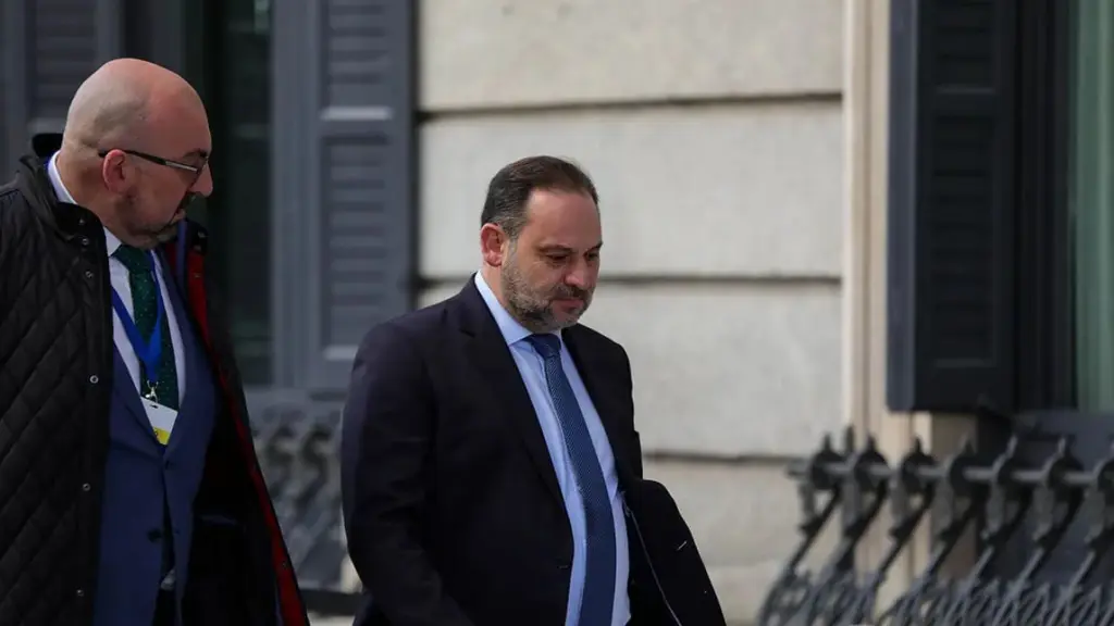 Koldo García junto al exministro José Luis Ábalos, ante el Congreso de los Diputados.