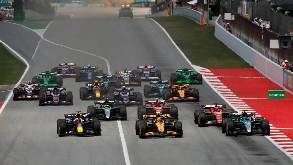 El momento de la salida en el GP de España en Montmeló.