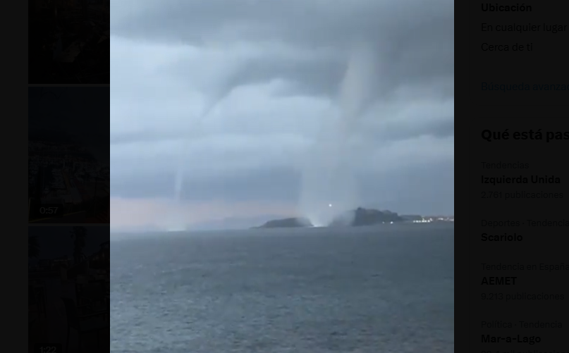 Las mangas marinas sobre el puerto de Mazarrón, esta tarde.