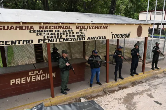 Militares luego de la toma de la cárcel de Tocorón en 2023.