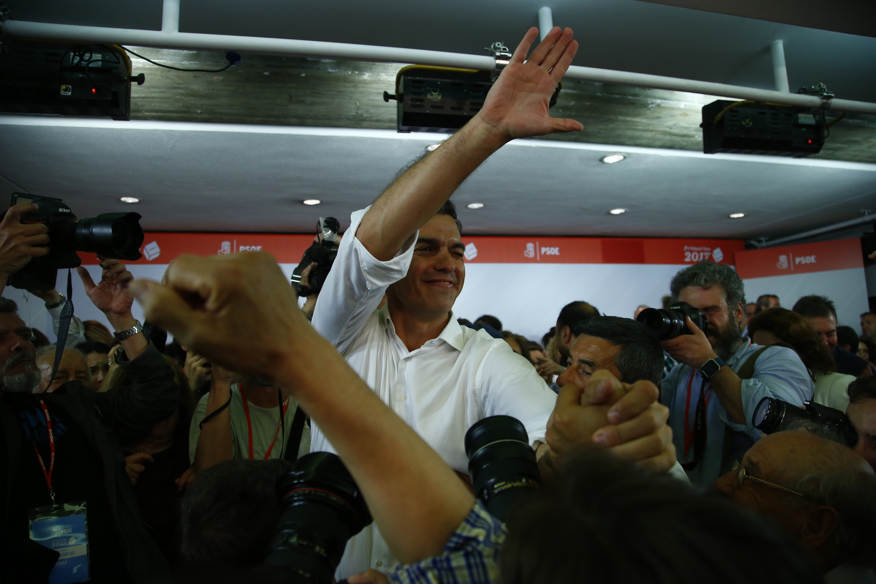 Pedro Sánchez tras lograr la victoria en las elecciones primarias del PSOE en 2017