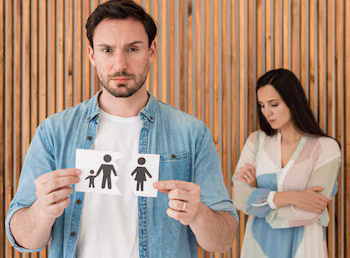Una pareja con una hija