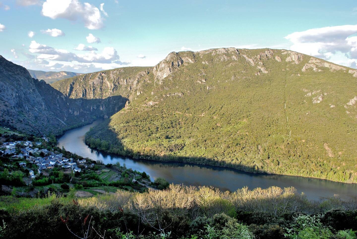 Foto: Uno de los parques naturales más espectaculares de toda Galicia. (Turismo Galicia)