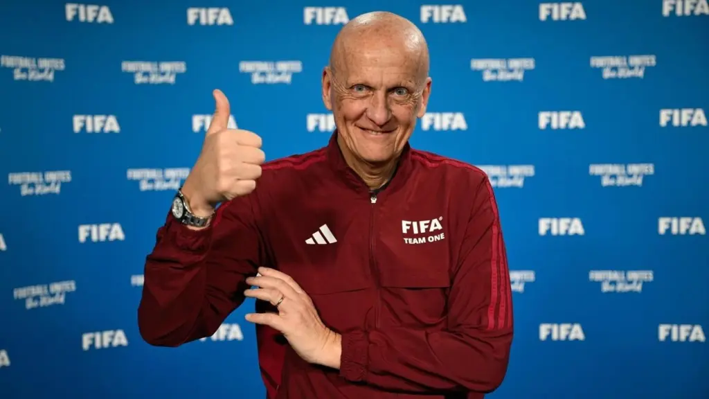 Pierluigi Collina, presidente de la Comisión de Árbitros de la FIFA.