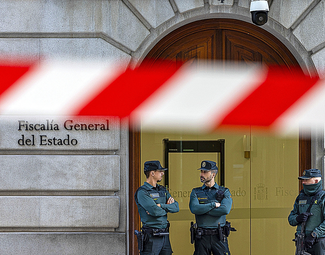 Sede de la Fiscalía General del Estado el 30 de octubre de 2024, día de su registro por la Guardia Civil.