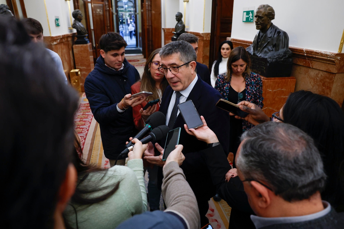 El portavoz parlamentario del PSOE,