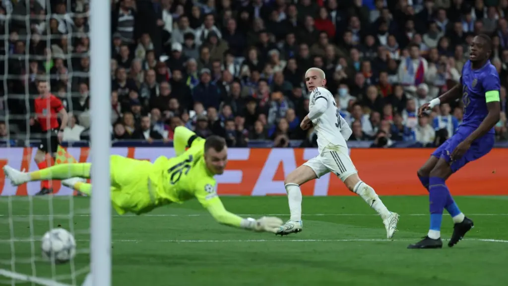 El gol de Mastantuono contra el Mónaco