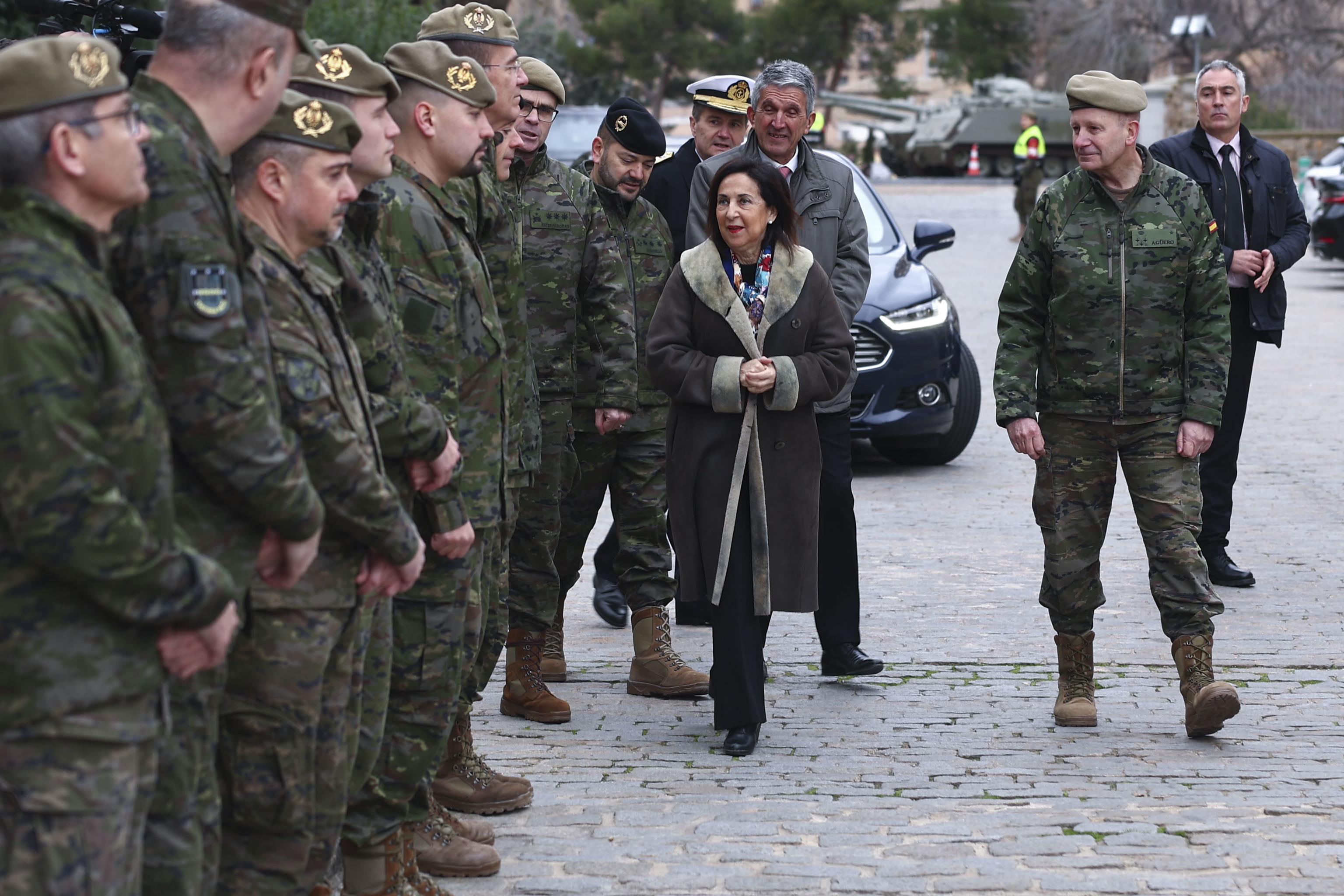 Margarita Robles visita a la Academia de Infantería en Toledo.
