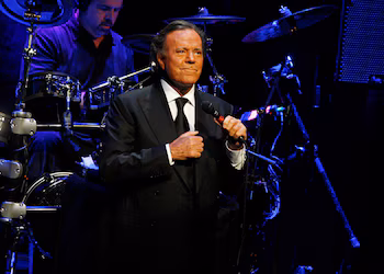 Julio Iglesias en una imagen