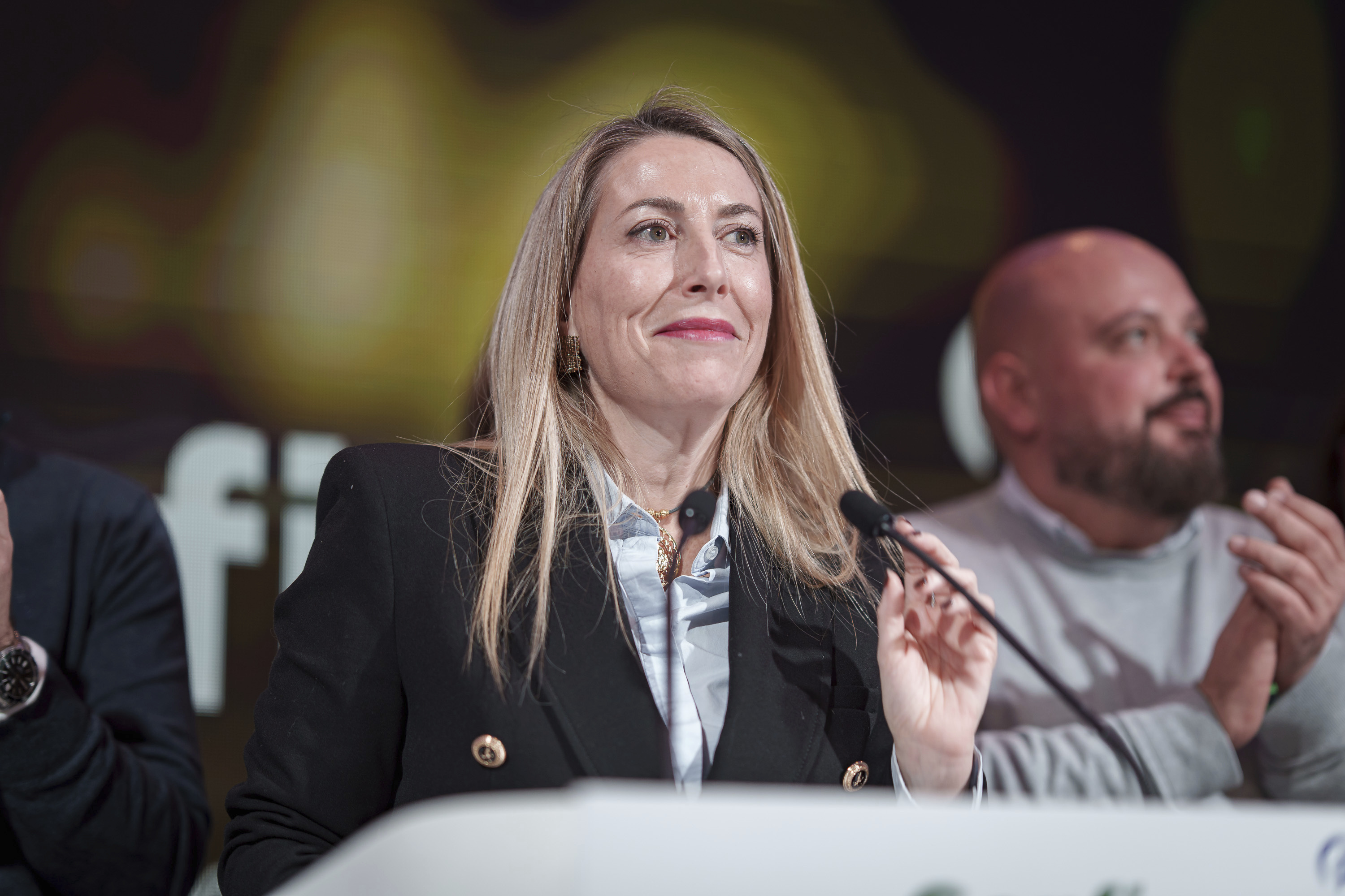 La presidenta de Extremadura en funciones, María Guardiola, en Mérida durante la noche electoral del pasado 21 de diciembre