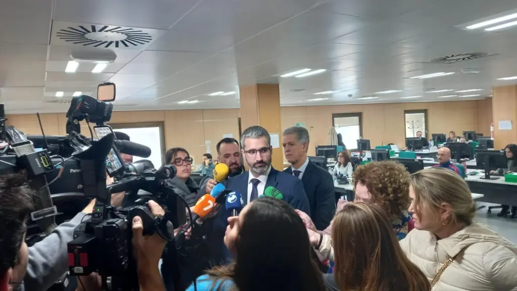 Francisco Lucas (PSOE) reclamando apoyo al PP para la subida de las pensiones