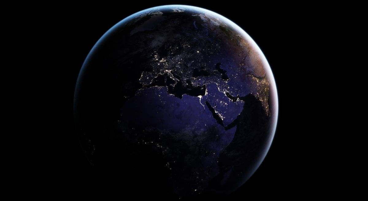 Científicos encuentran un planeta parcialmente habitable, pero está demasiado lejos de la Tierra