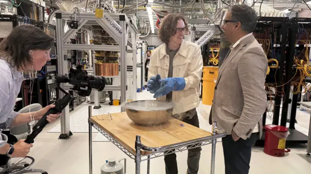 Faisal Islam visitó las instalaciones de Google en Santa Bárbara, California.