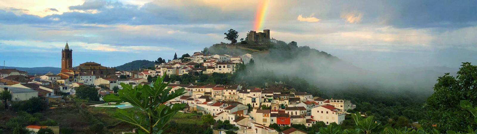 Foto: El pueblo mágico que tienes que conocer este invierno está en Huelva. (Turismo de Cortegana)
