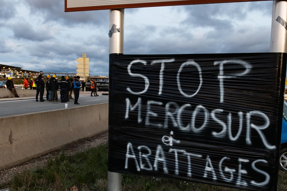 Protestas contra el tratado con