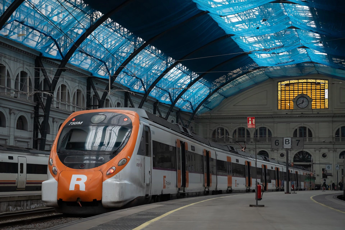 Rodalies interrumpe todos los servicios